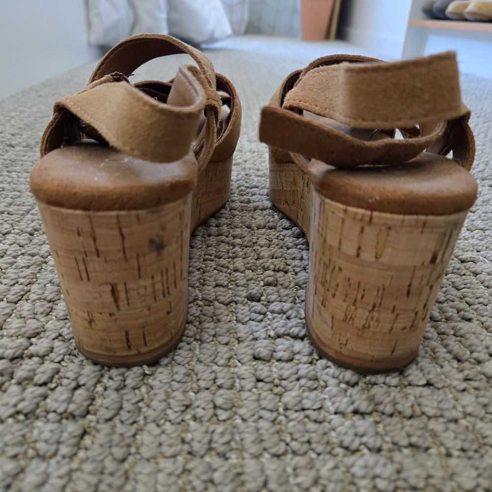 Toms Tan Suede Wedge Shoes with Cork Heel - Picture 10 of 12